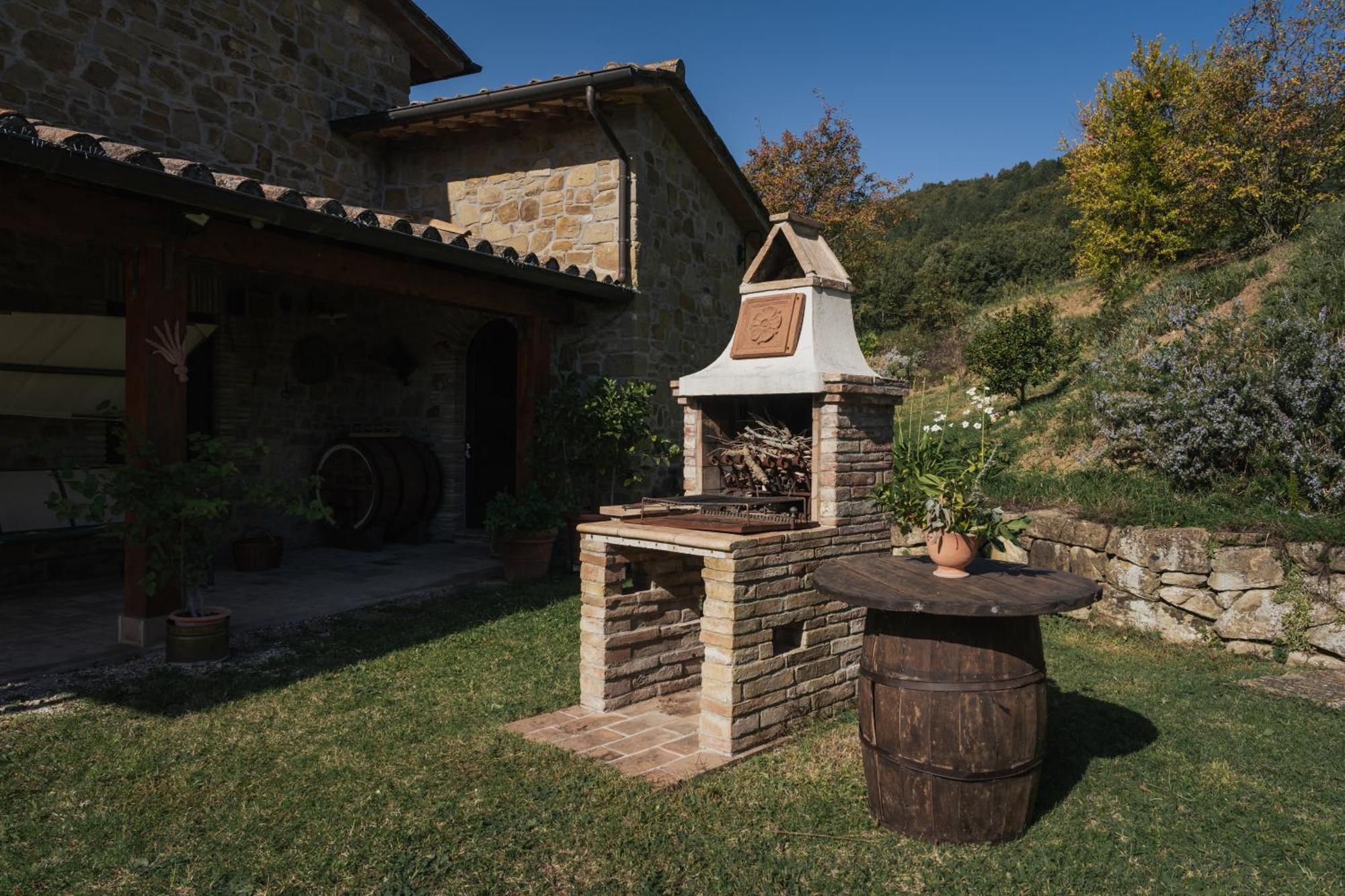 Agriturismo Casa Del Nonno Valfabbrica Exterior photo