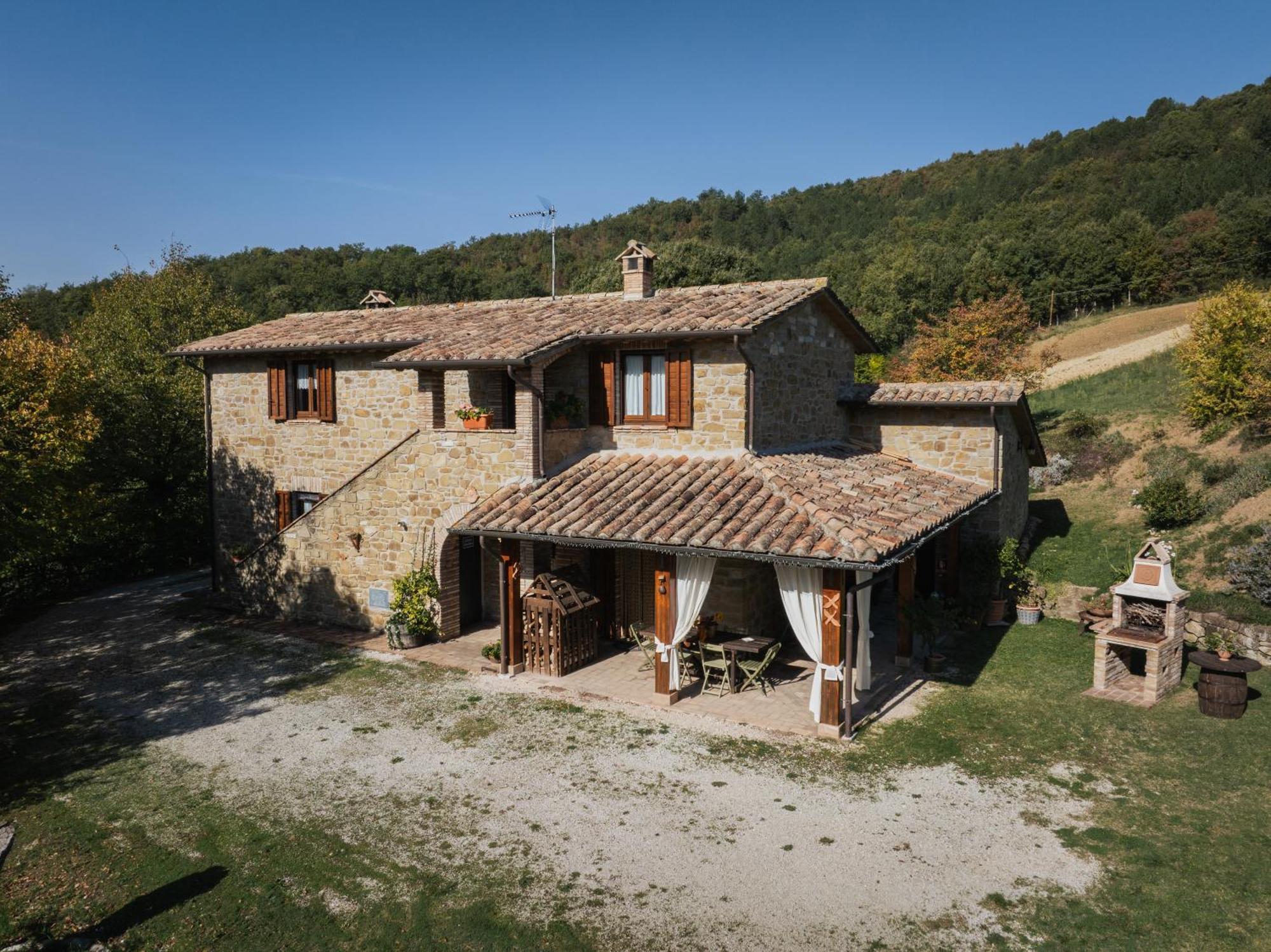 Agriturismo Casa Del Nonno Valfabbrica Exterior photo
